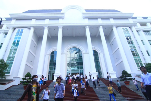 ĐH Sư Phạm TPHCM tuyển sinh Liên thông từ TC, CĐ lên Đại học năm 2020
